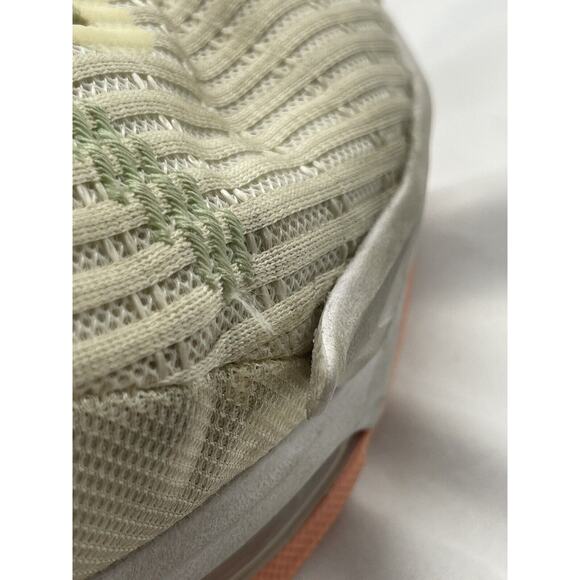 Size 14 - Nike LeBron Witness 6 Easter 2022 - Picture 13 of 13